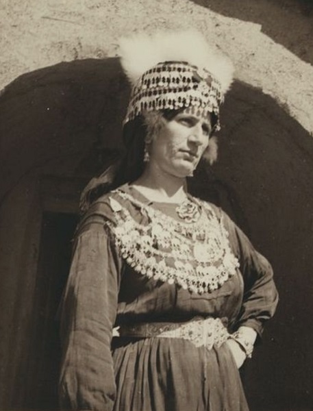 Why Assyrian Women Are the Foundation of Assyria ?