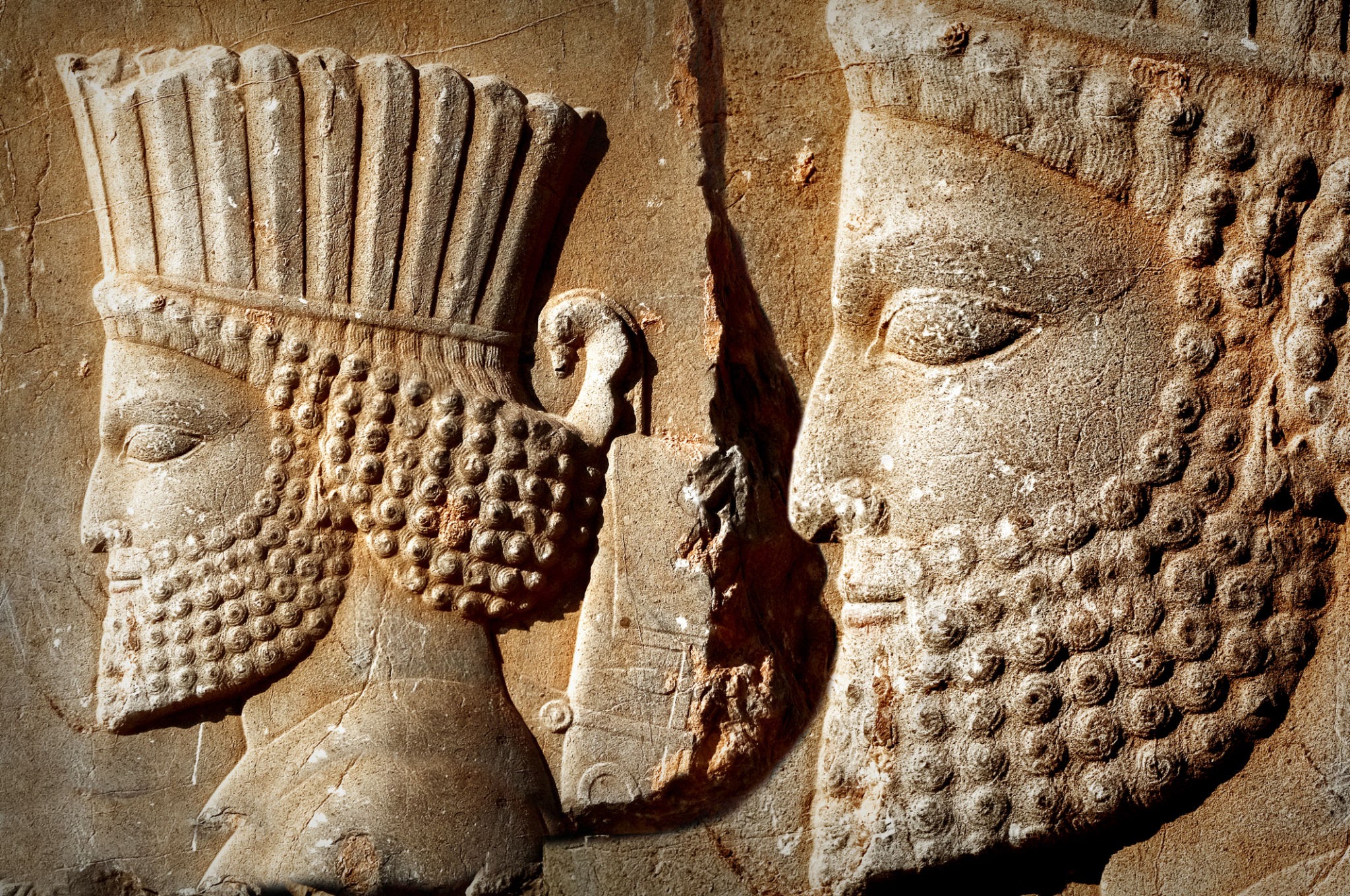 Are Kurds Medes? Historiographical, Linguistic, and Genetic Debates